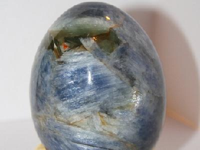 Сувенирное  яйцо из камня